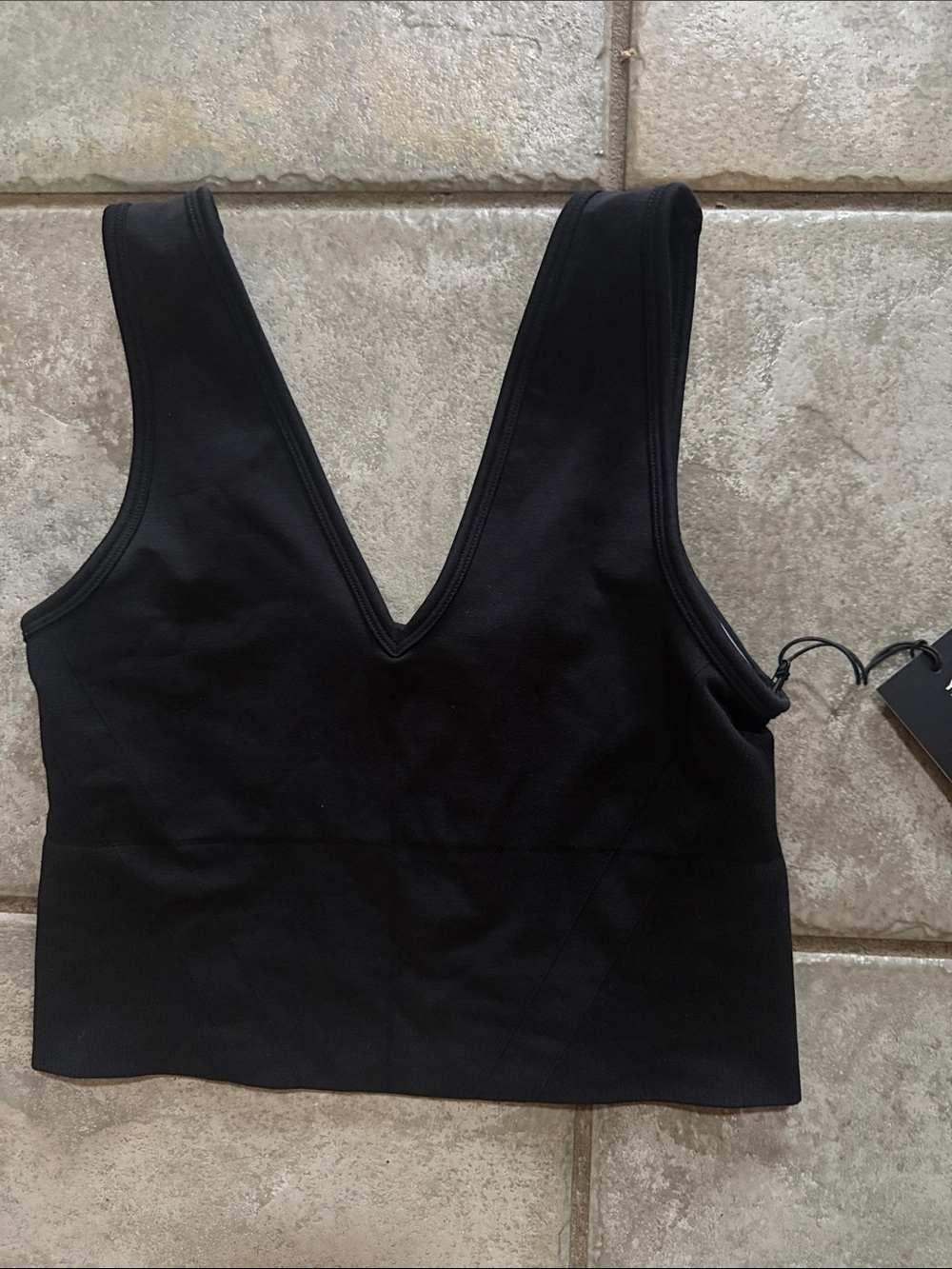 Black V-Neck Seamless Sports Bra Crop Top - Women